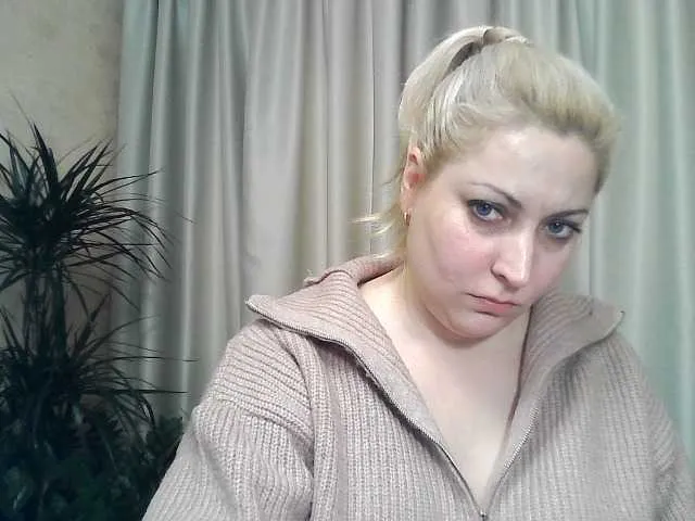 Live sex webcam photo for KickaIricka #277124388