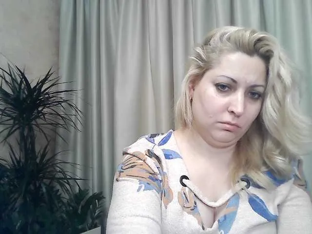 Live sex webcam photo for KickaIricka #277229460