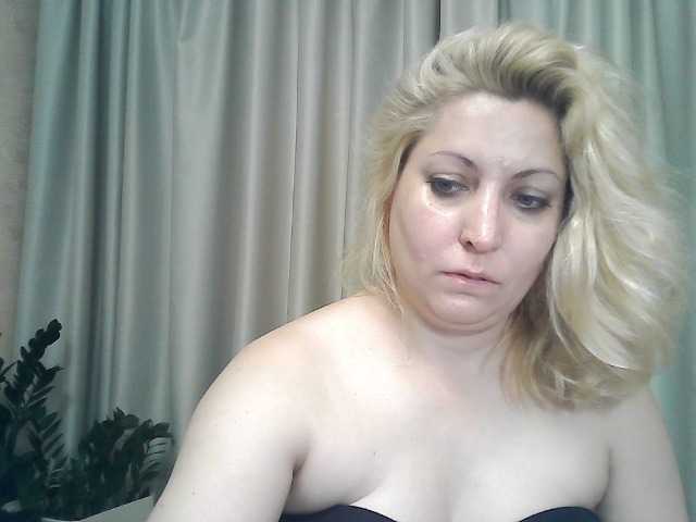 Live sex webcam photo for KickaIricka #278127344