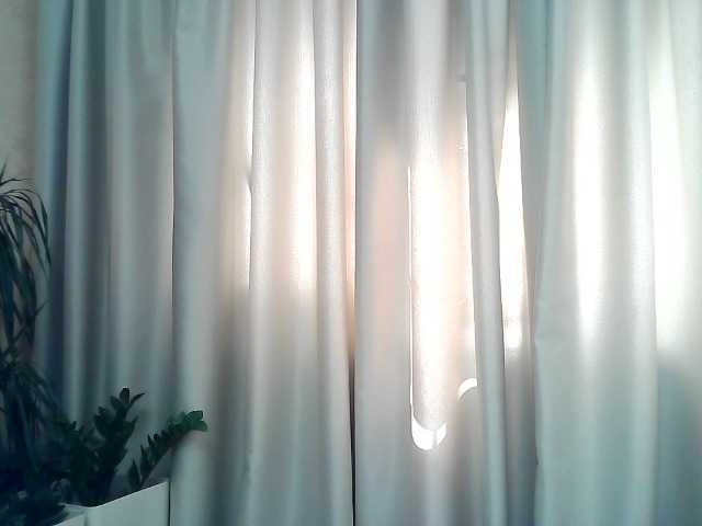 Live sex webcam photo for KickaIricka #278257726