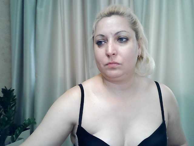 Live sex webcam photo for KickaIricka #288387139