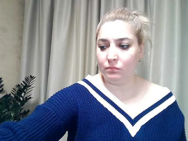 Live sex webcam photo for KickaIricka #290335204