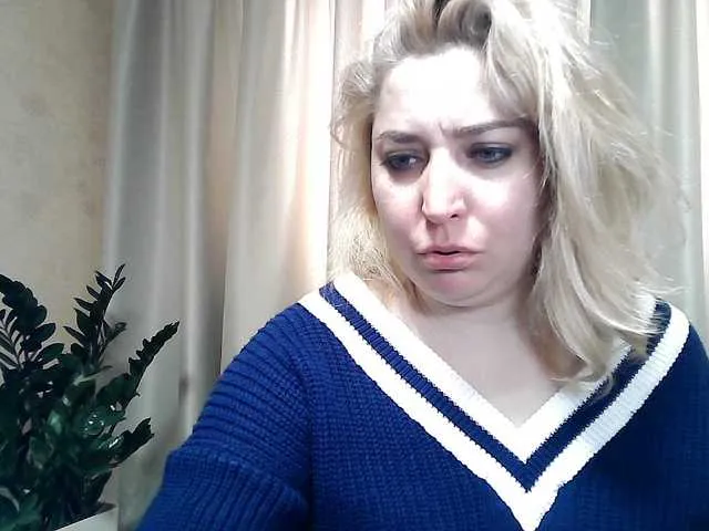 Live sex webcam photo for KickaIricka #290859814