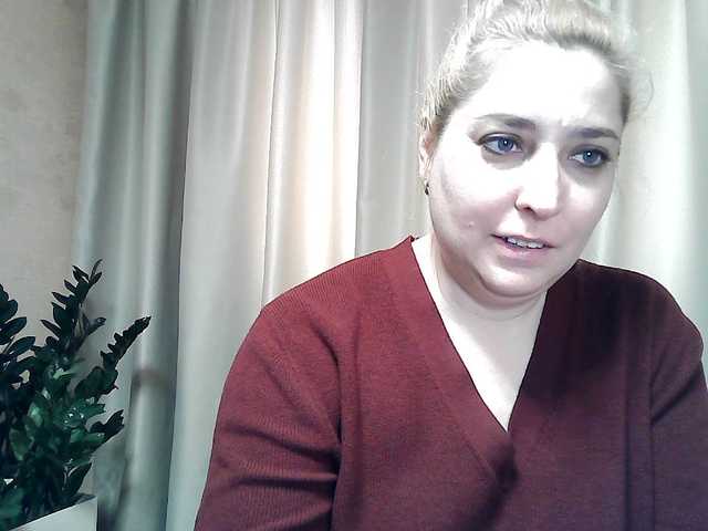 Live sex webcam photo for KickaIricka #290907732