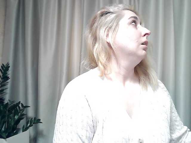 Live sex webcam photo for KickaIricka #291019934