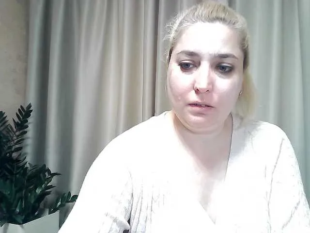 Live sex webcam photo for KickaIricka #291056451