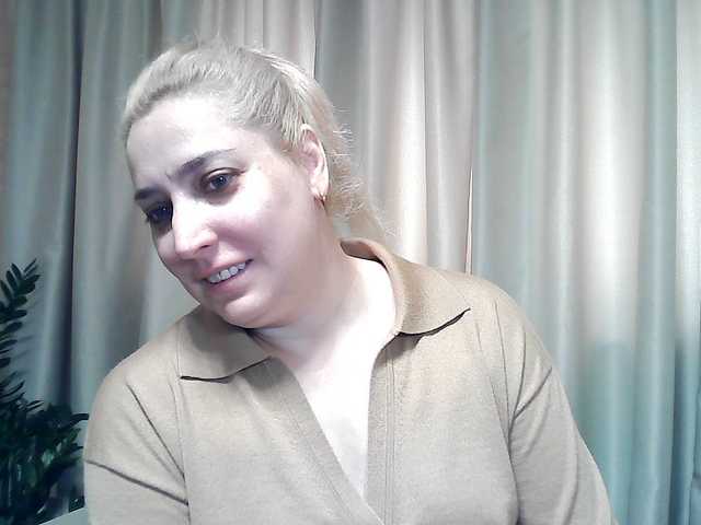 Live sex webcam photo for KickaIricka #291089243