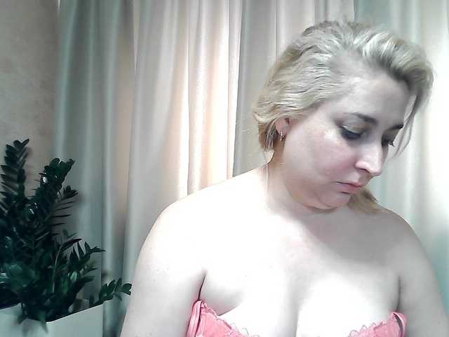 Live sex webcam photo for KickaIricka #291277084