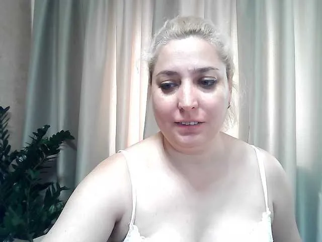 Live sex webcam photo for KickaIricka #291445311