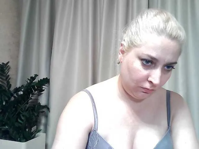 Live sex webcam photo for KickaIricka #291487573