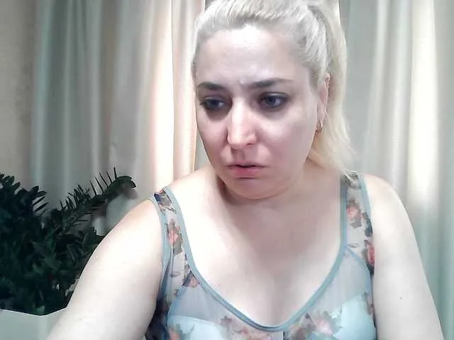 Live sex webcam photo for KickaIricka #291674664