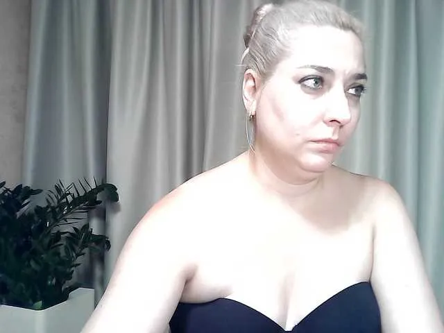 Live sex webcam photo for KickaIricka #291713022