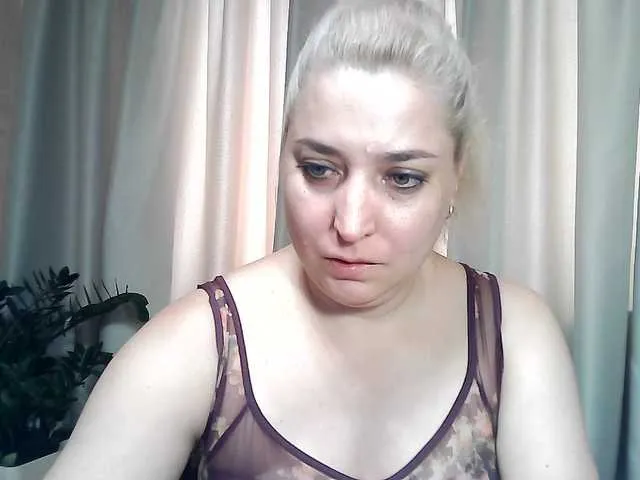 Live sex webcam photo for KickaIricka #291789471