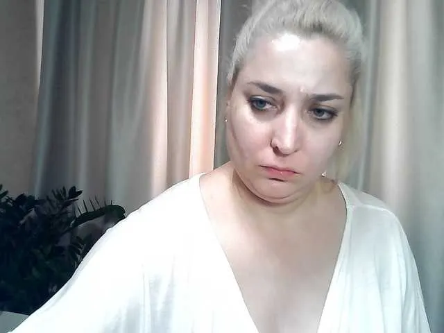 Live sex webcam photo for KickaIricka #291803425