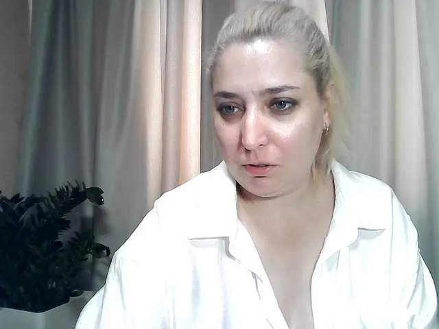 Live sex webcam photo for KickaIricka #291850608