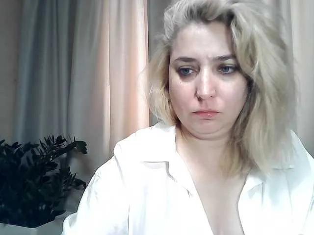 Live sex webcam photo for KickaIricka #291884403