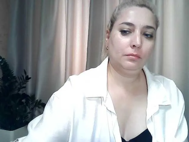 Live sex webcam photo for KickaIricka #291912545