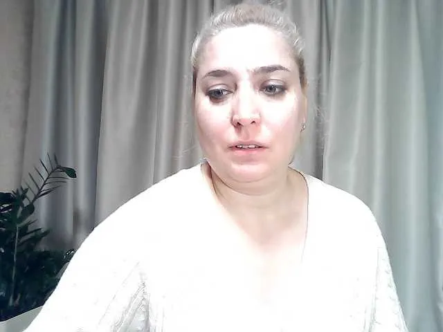 Live sex webcam photo for KickaIricka #292025553