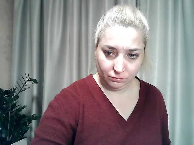 Live sex webcam photo for KickaIricka #292087059