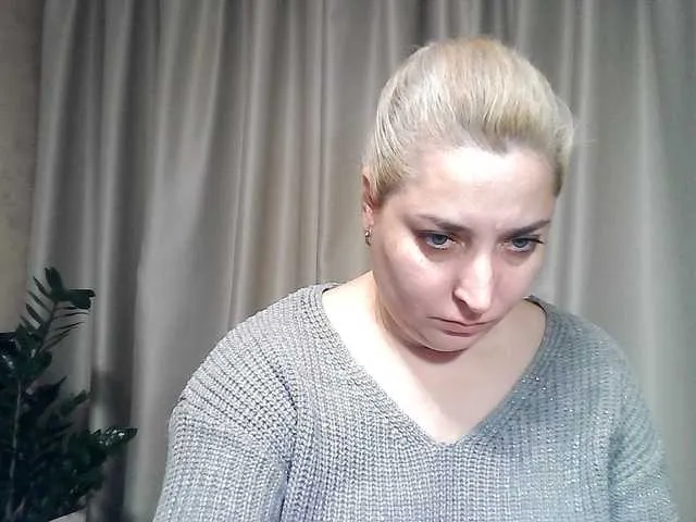 Live sex webcam photo for KickaIricka #292421600