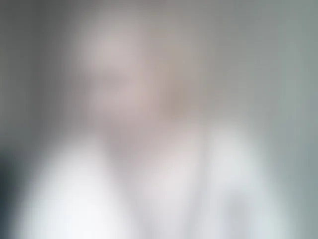Live sex webcam photo for KickaIricka #293478877