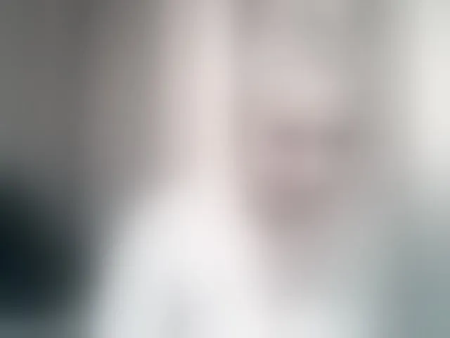 Live sex webcam photo for KickaIricka #293568145