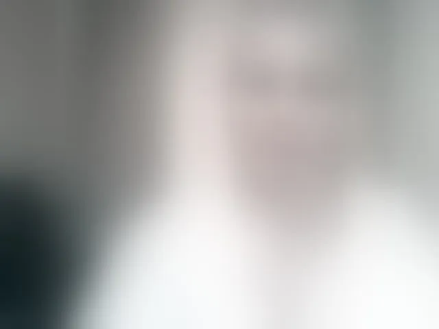 Live sex webcam photo for KickaIricka #293740729