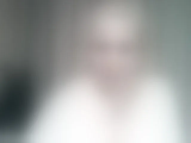 Live sex webcam photo for KickaIricka #293866217
