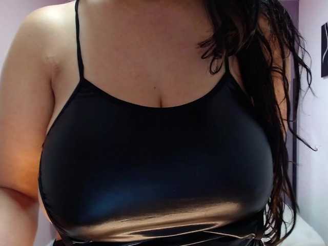 Live sex webcam photo for Kiiara-Sky #276292309