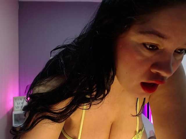 Live sex webcam photo for Kiiara-Sky #276668073