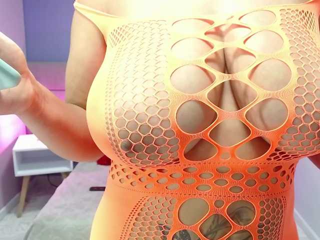 Live sex webcam photo for Kiiara-Sky #278056228