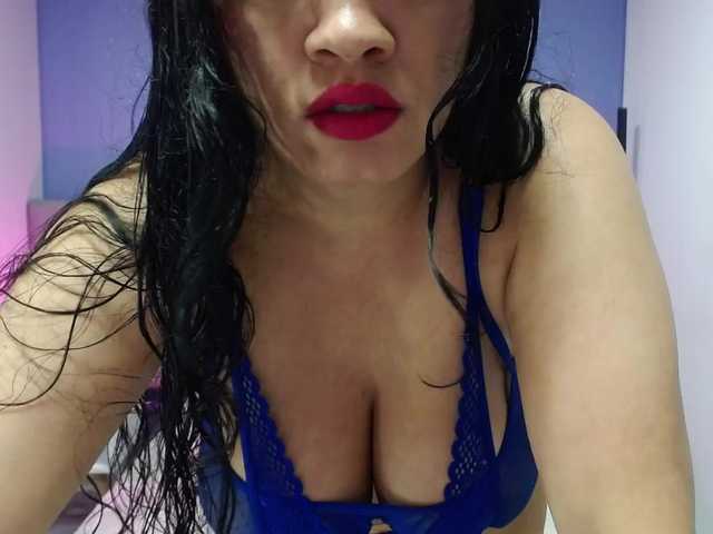 Live sex webcam photo for Kiiara-Sky #278101212