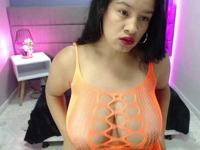 Live sex webcam photo for Kiiara-Sky #278209267