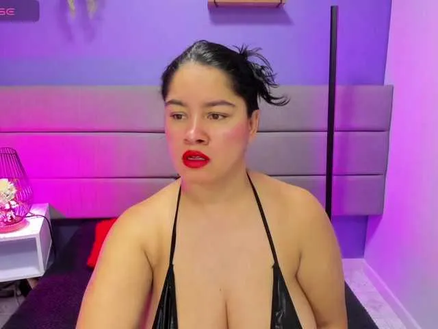 Live sex webcam photo for Kiiara-Sky #290977065