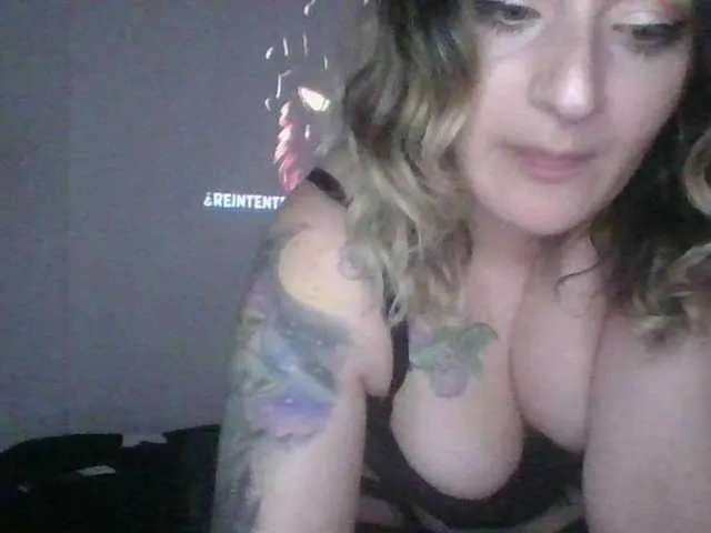 Live sex webcam photo for Kiimysulka #277325424
