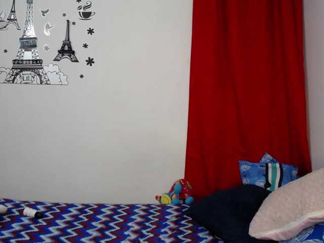Live sex webcam photo for Kiira-7 #272602164