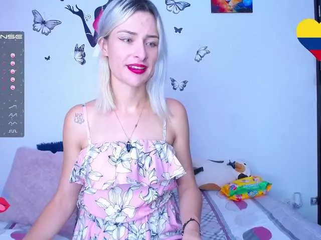 Live sex webcam photo for Kiira-7 #273597282