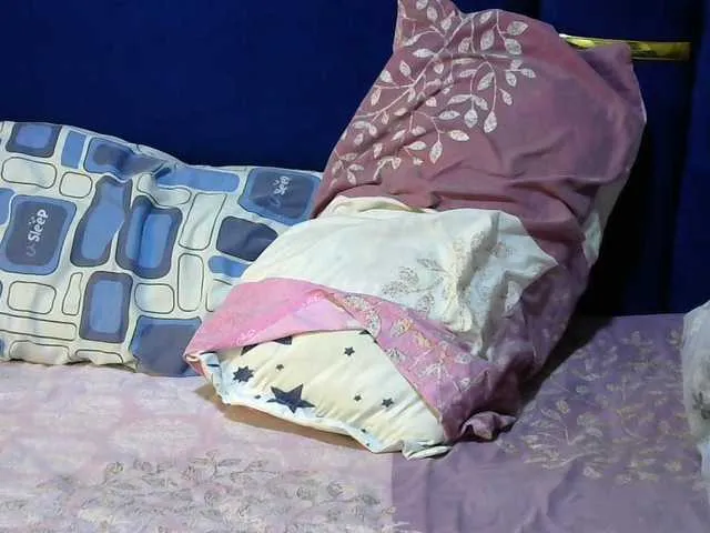 Live sex webcam photo for Kikicaster #291057315