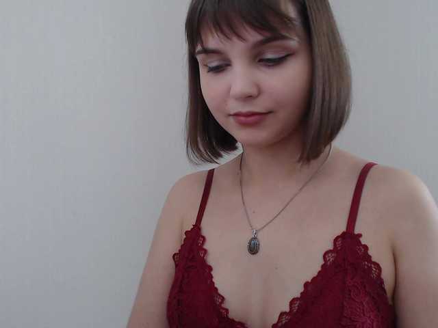 Live sex webcam photo for Kikki #277763488