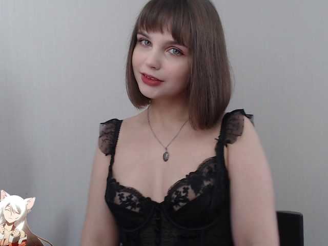 Live sex webcam photo for Kikki #277950651