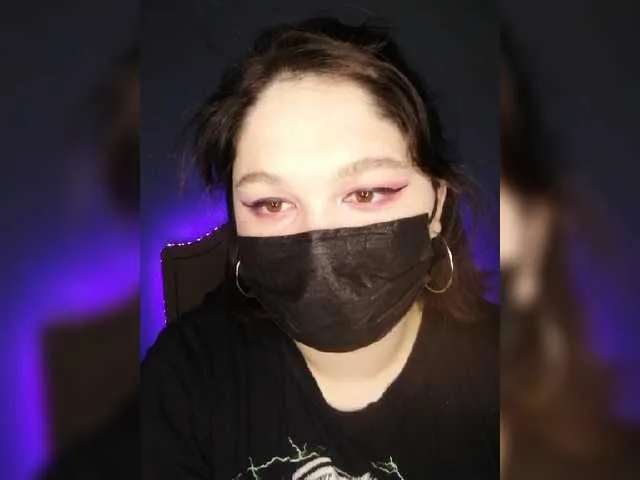 Live sex webcam photo for Kikopop2 #272700551