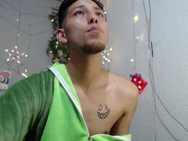 Live sex webcam photo for Kile-xxx #277214845