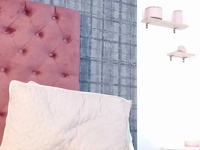 Live sex webcam photo for Kim-dolly #274552038