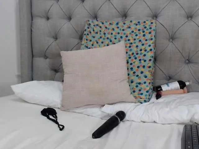 Live sex webcam photo for Kim-sweetlove #275452962