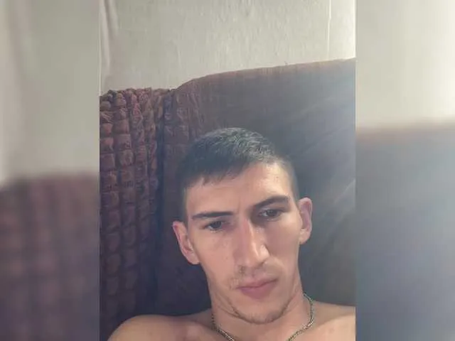 Live sex webcam photo for Kim4ik-1 #292143271