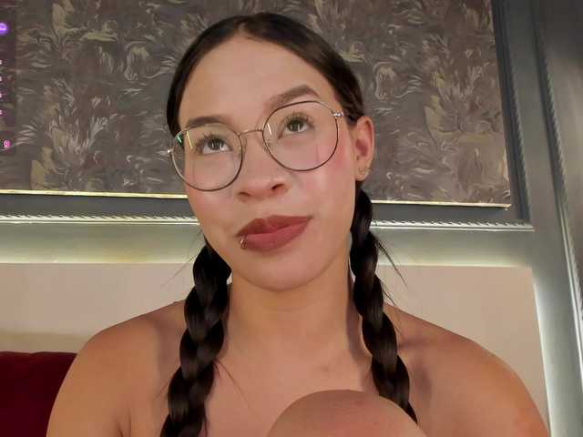 Live sex webcam photo for KimHiltton #290452013