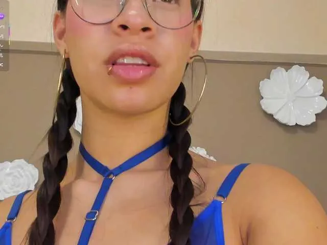 Live sex webcam photo for KimHiltton #291001579