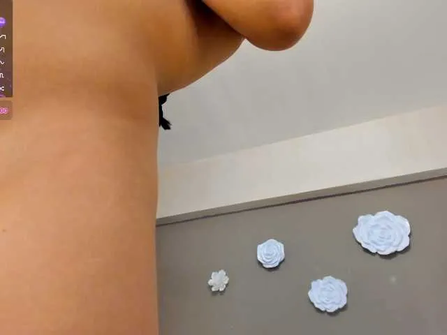 Live sex webcam photo for KimHiltton #291284213