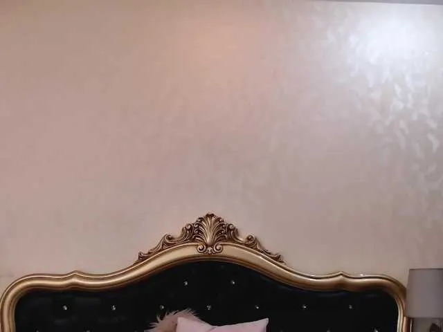 Live sex webcam photo for KimIvyy #274650361