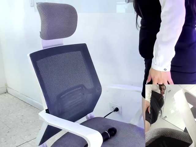 Live sex webcam photo for KimKaliifa #291426247